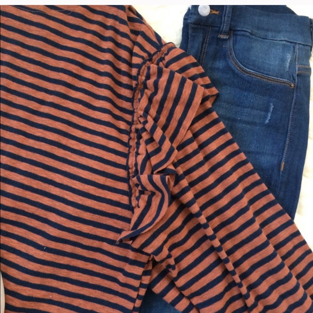 5 for $25 Burgundy & Navy Blue Striped ruffled shoulder top - Picture 6 of 6